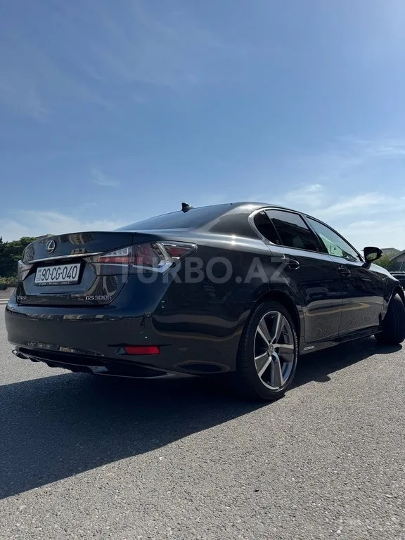 Lexus GS 300h — фото 2/4