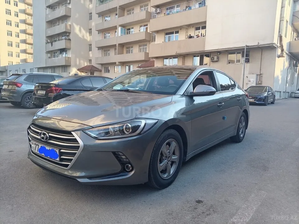 Hyundai Avante — фото 2/4