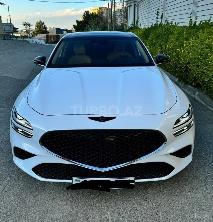 Genesis G70 — фото 1/4
