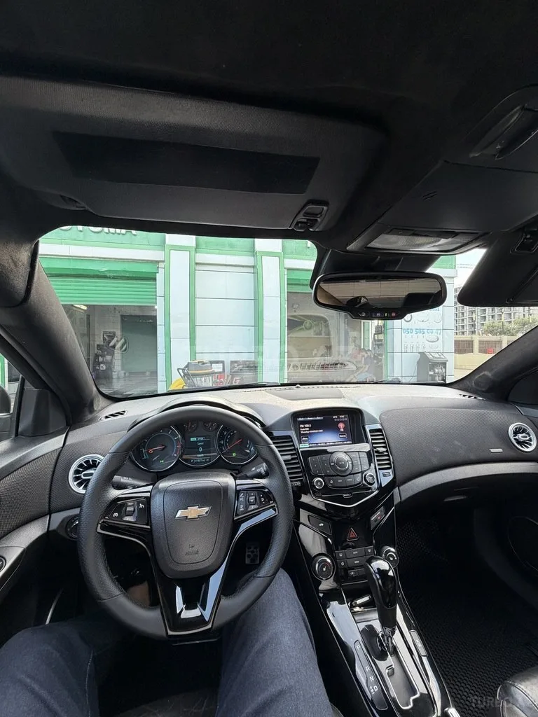 Chevrolet Cruze — foto 2/4