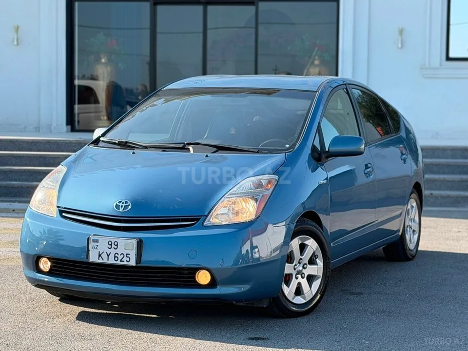Toyota Prius — фото 1/4