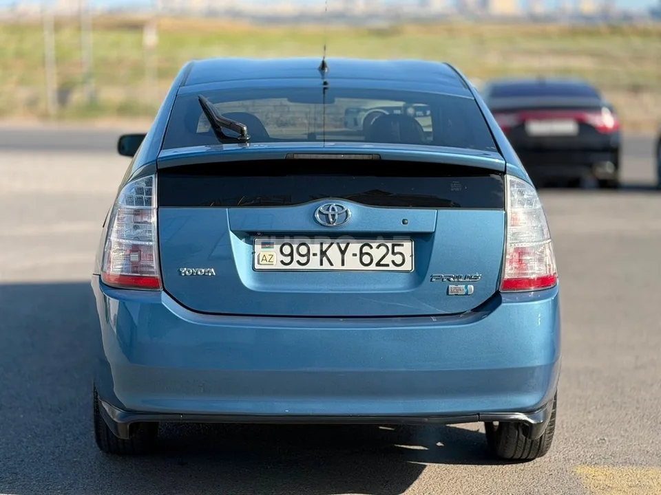 Toyota Prius — фото 4/4