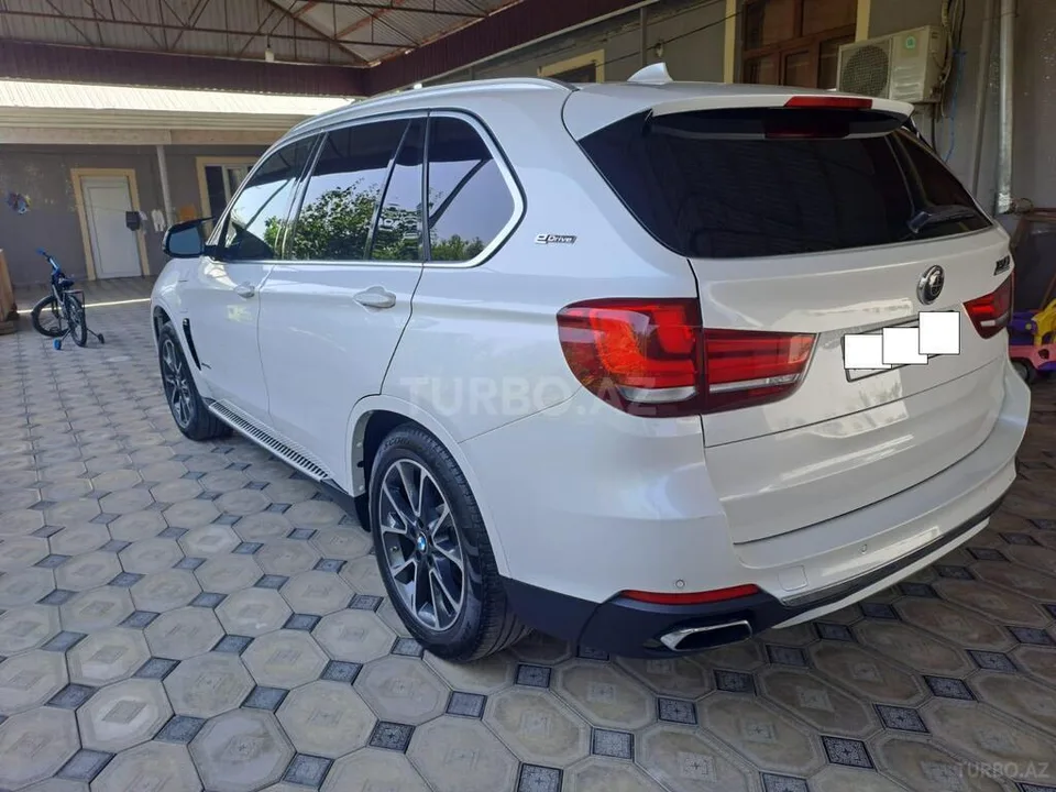 BMW X5 — foto 4/4