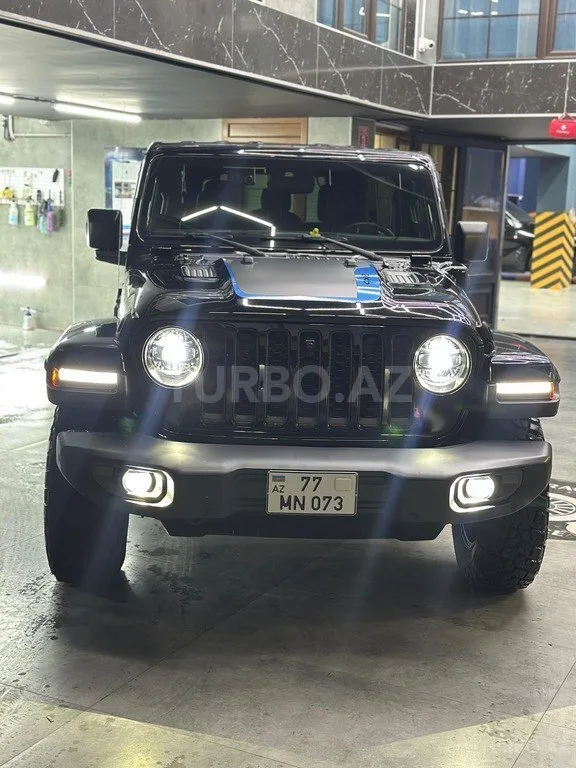 Jeep Wrangler — фото 1/4