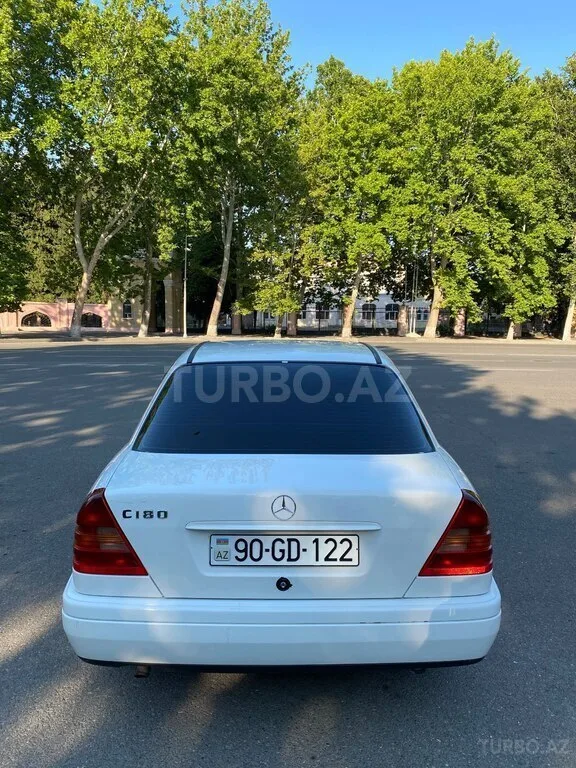 Mercedes C 180 — фото 2/4
