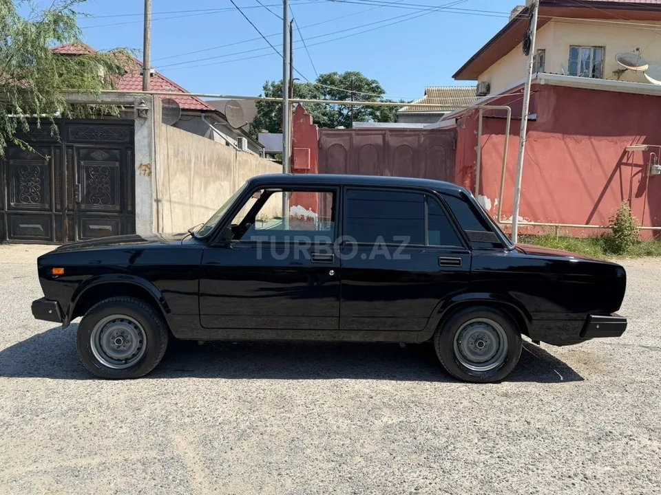 LADA (VAZ) 2107 — foto 2/4