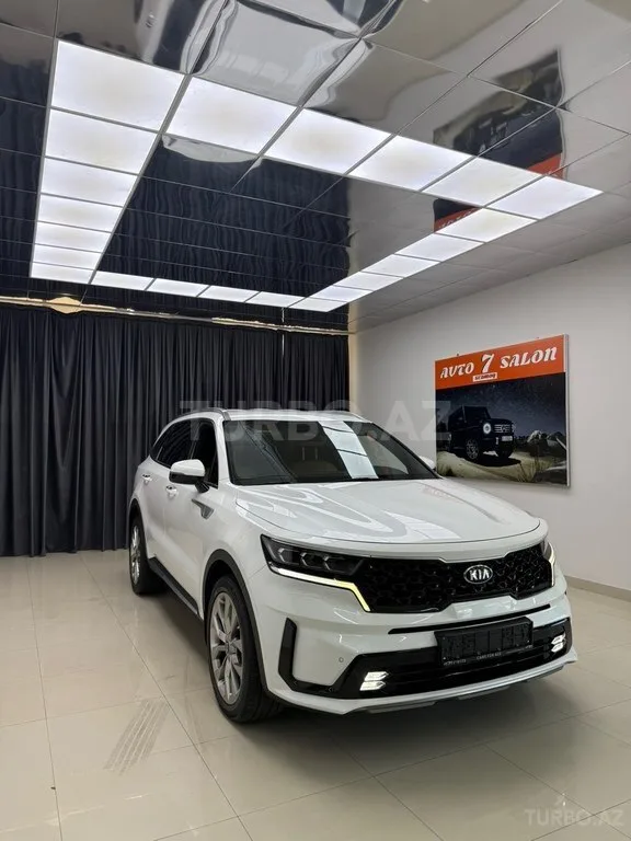 Kia Sorento — фото 4/4