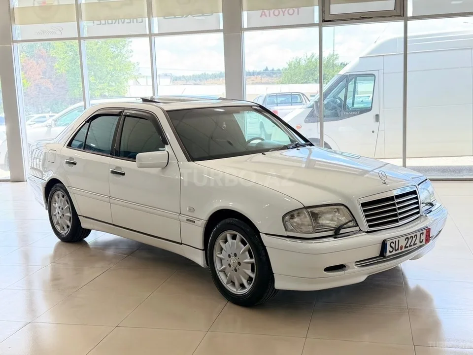 Mercedes C 280 — фото 2/4