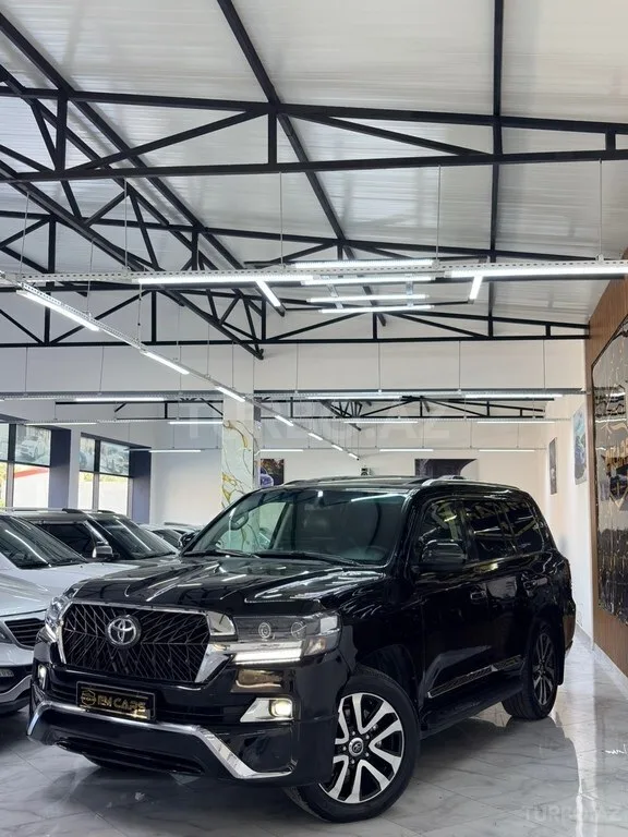 Toyota Land Cruiser — foto 3/4