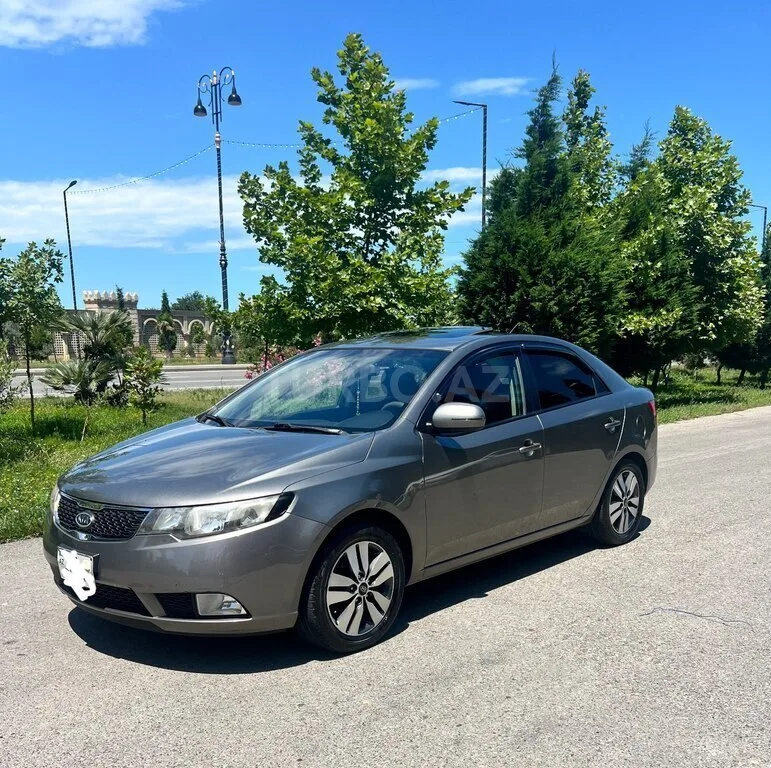 Kia Cerato — фото 2/4