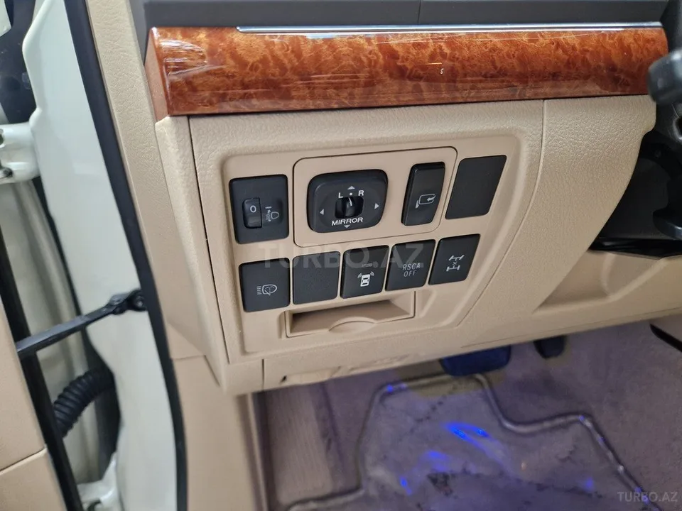 Toyota Land Cruiser — foto 4/4