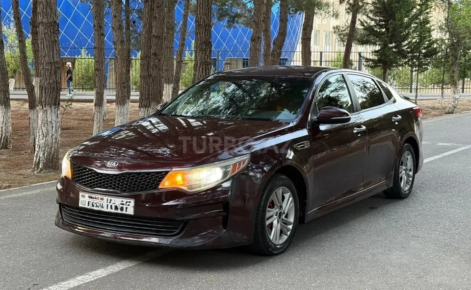 Kia Optima — foto 2/4