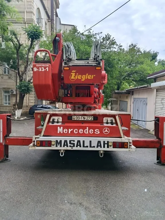Mercedes 1320 — foto 2/4