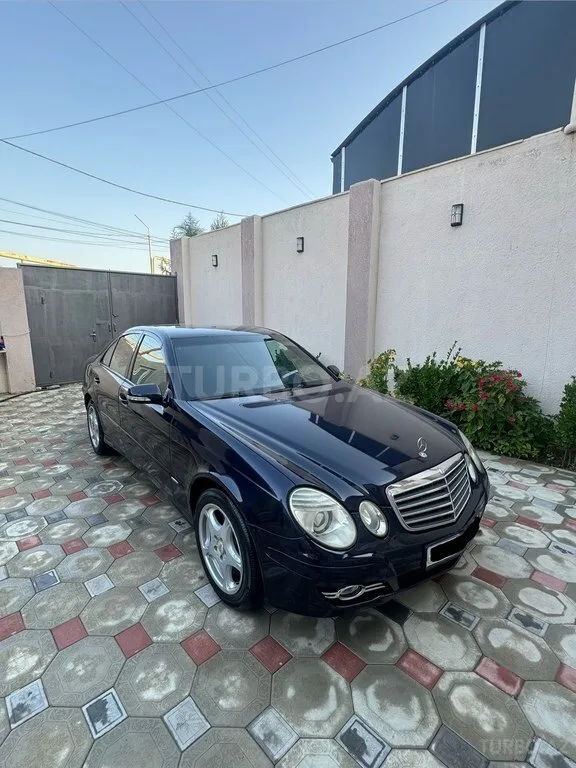 Mercedes E 220 — foto 2/4