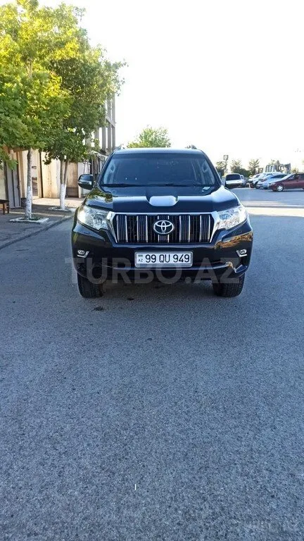 Toyota Land Cruiser Prado — фото 1/4