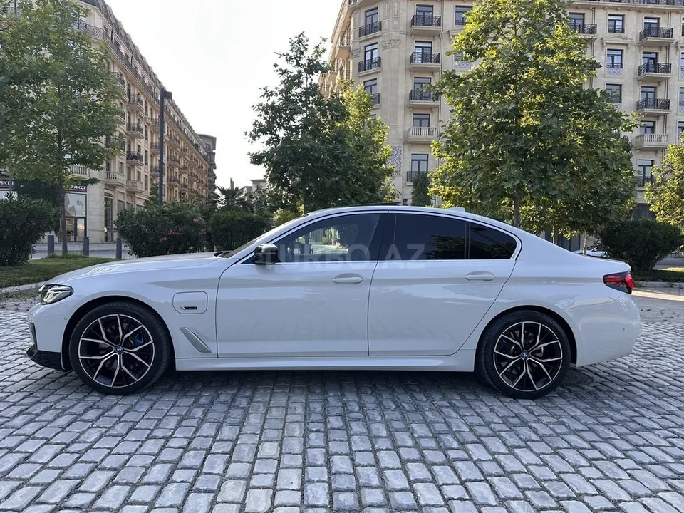 BMW 530e — фото 4/4