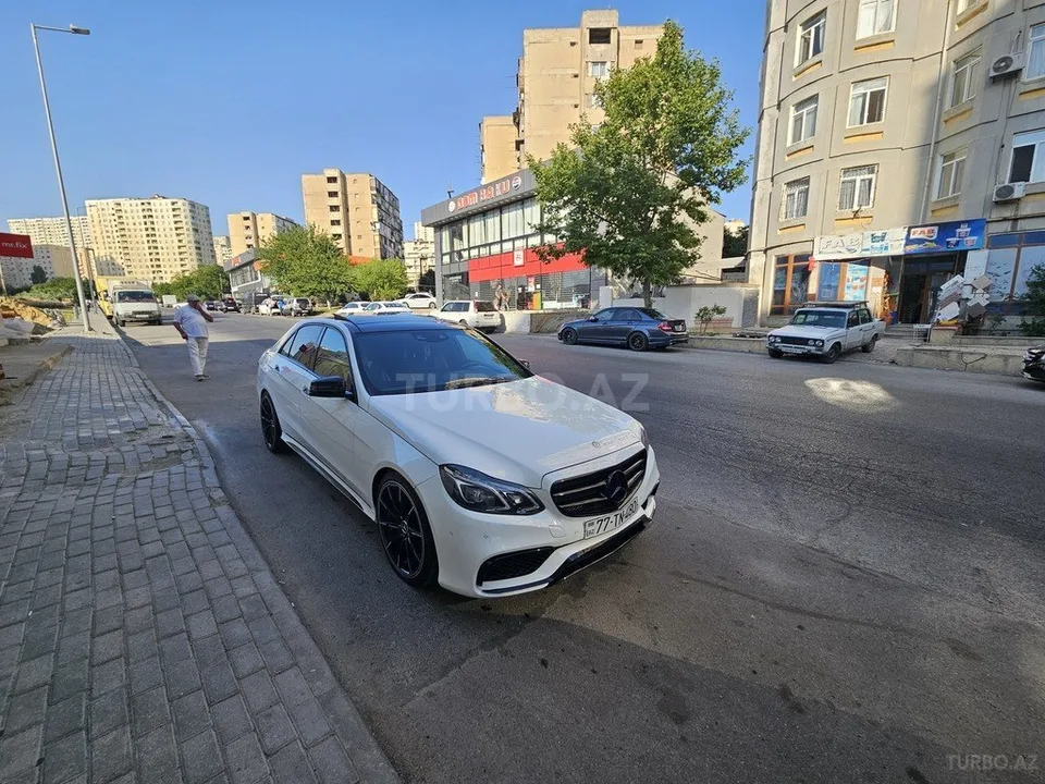 Mercedes E 250 — фото 4/4
