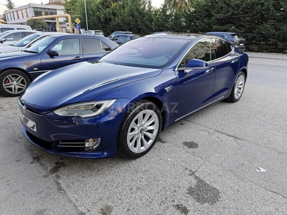 Tesla Model S — фото 2/4