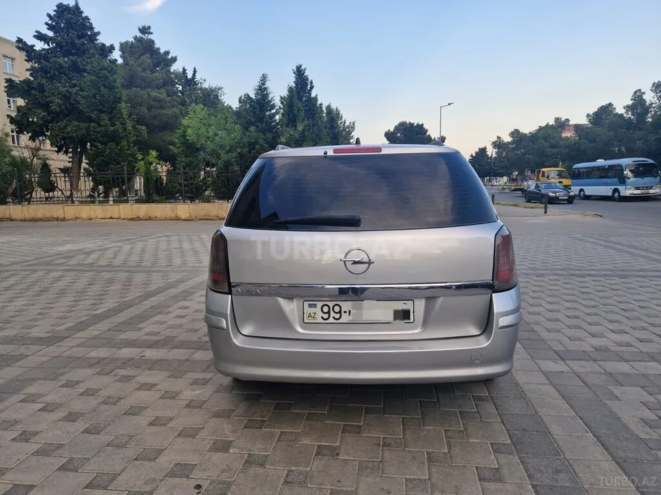 Opel Astra — фото 4/4