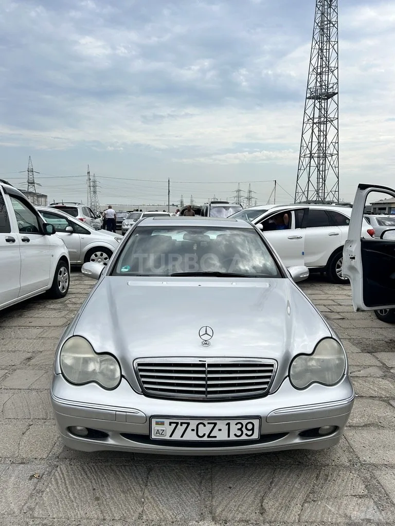 Mercedes C 240 — фото 1/4
