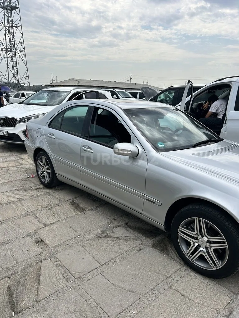 Mercedes C 240 — фото 2/4