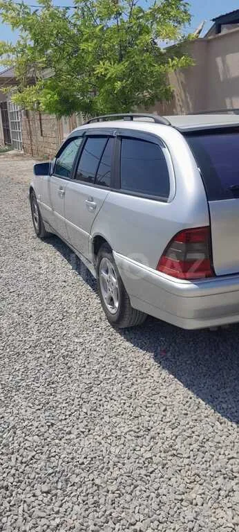 Mercedes C 200 — фото 2/4