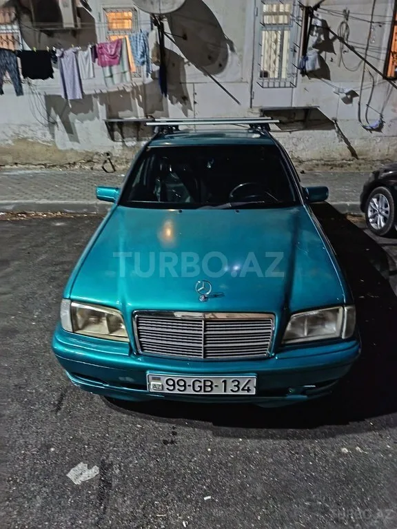 Mercedes C 180 — фото 1/4