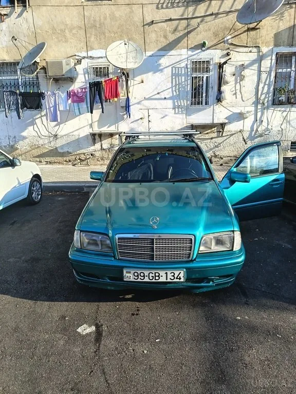 Mercedes C 180 — фото 2/4