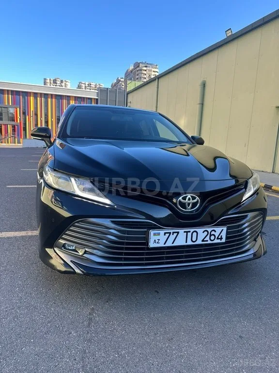 Toyota Camry — foto 2/4