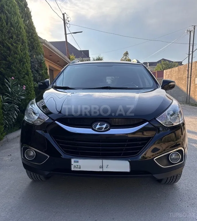Hyundai ix35 — фото 1/4