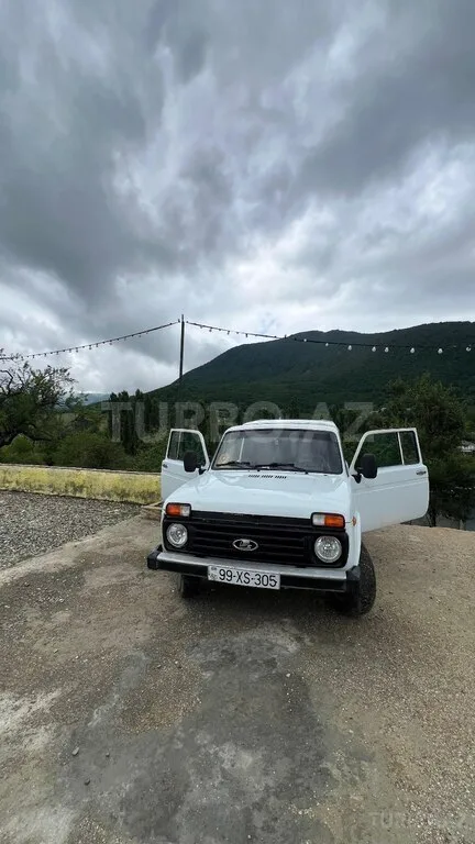 LADA (VAZ) Niva — фото 2/4