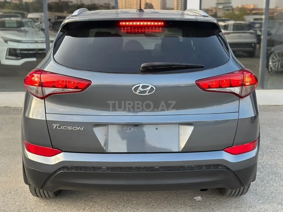 Hyundai Tucson — фото 4/4