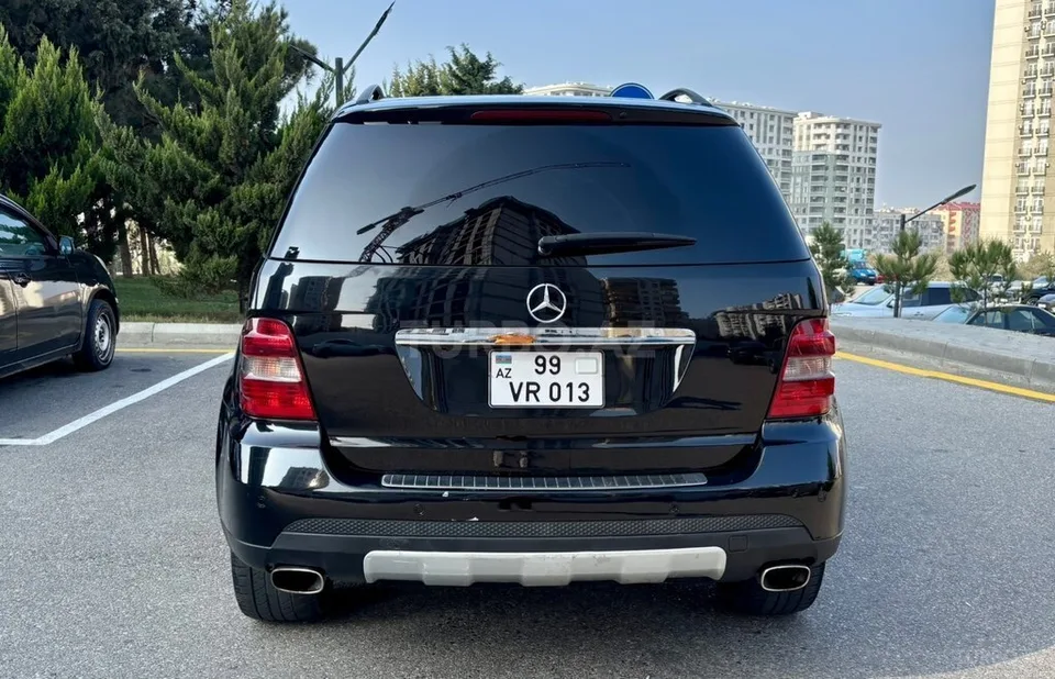 Mercedes ML 350 4MATIC — фото 2/4