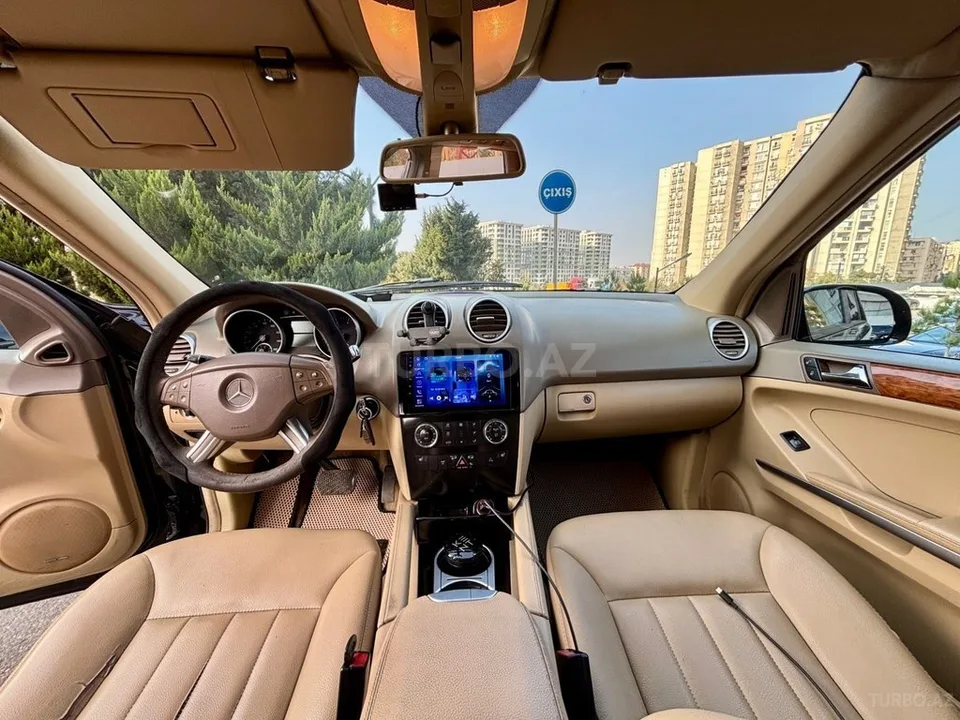 Mercedes ML 350 4MATIC — фото 3/4
