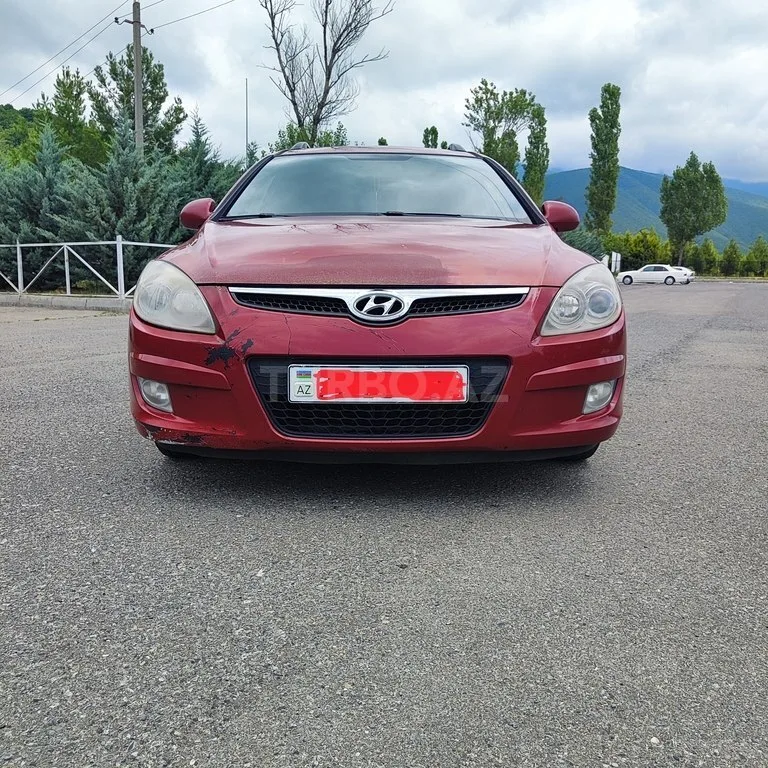 Hyundai i30 — фото 1/4