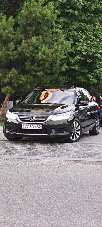 Honda Accord — фото 2/4