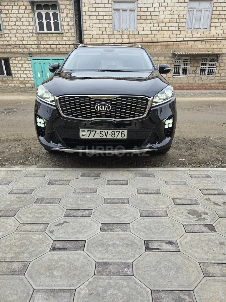 Kia Sorento — foto 1/4