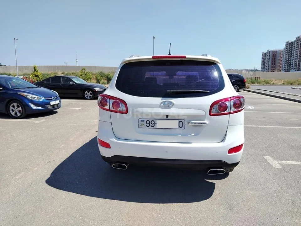Hyundai Santa Fe — фото 2/4