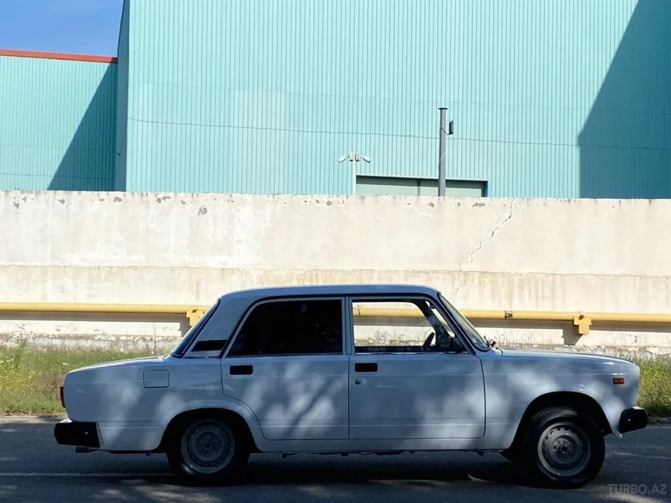 LADA (VAZ) 2107 — фото 3/4