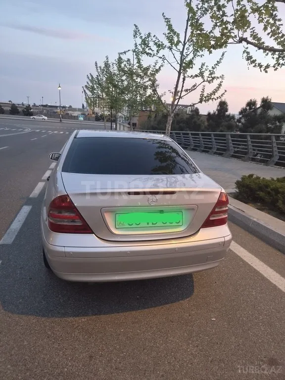 Mercedes C 200 — фото 3/4