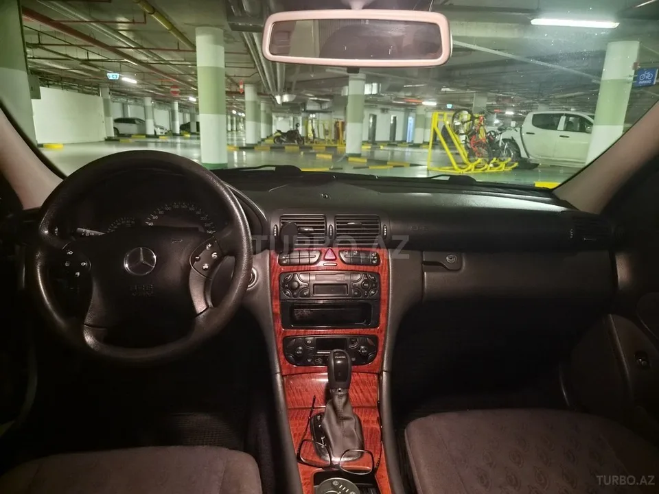 Mercedes C 200 — фото 4/4