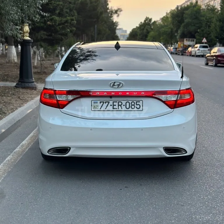 Hyundai Grandeur — foto 2/4