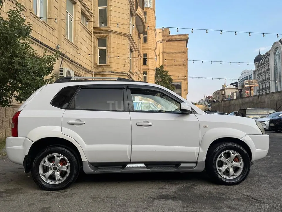 Hyundai Tucson — фото 2/4