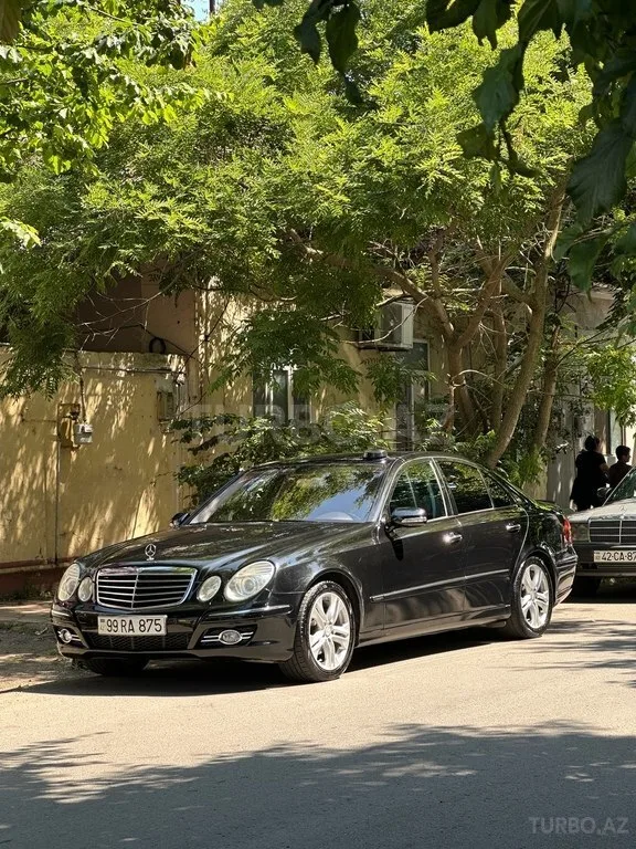 Mercedes E 220 — фото 2/4