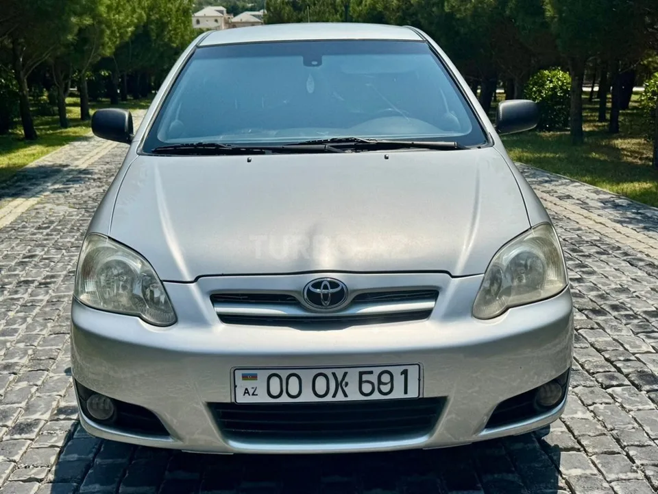 Toyota Corolla — фото 1/4