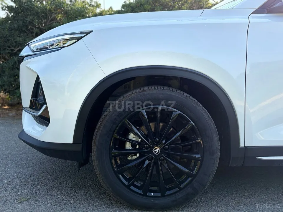 Changan CS 75 Pro — фото 3/4