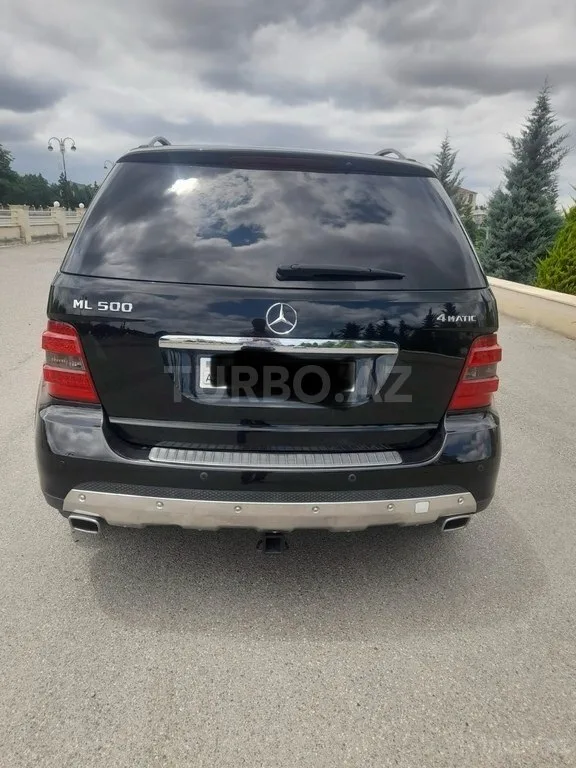 Mercedes ML 350 4MATIC — фото 2/4