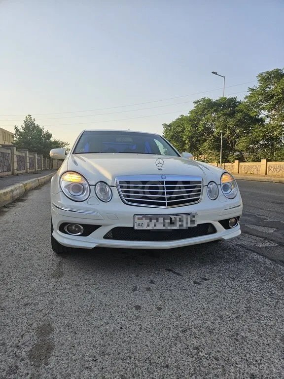 Mercedes E 350 — фото 1/4