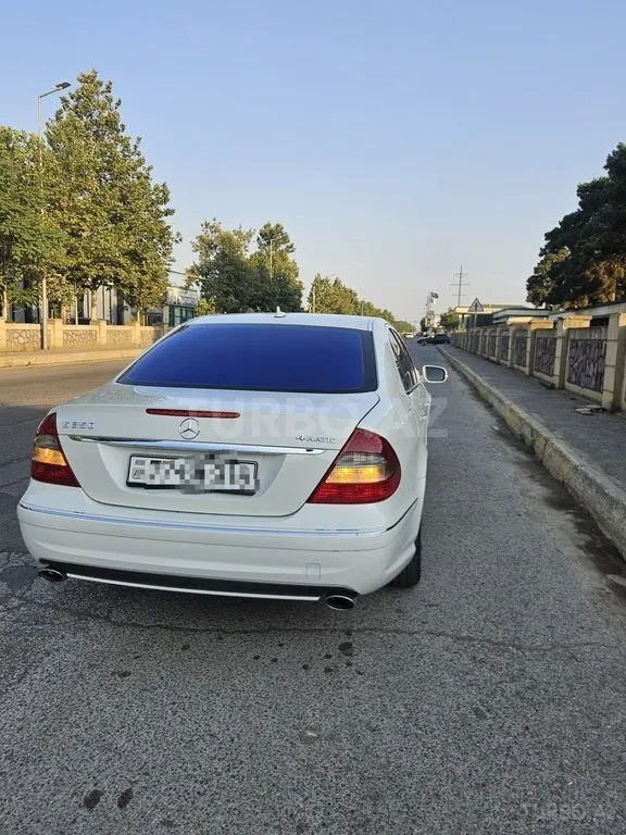 Mercedes E 350 — фото 2/4