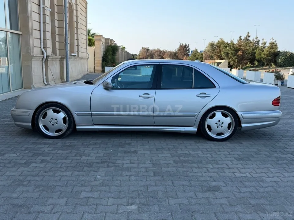 Mercedes E 55 AMG — фото 2/4